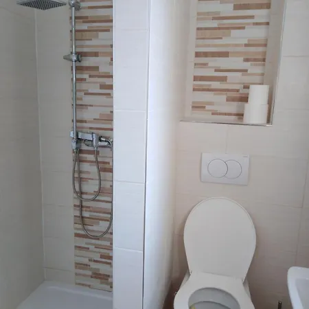 Quarto em Acomodações Particulares Ubytovani V Soukromi *